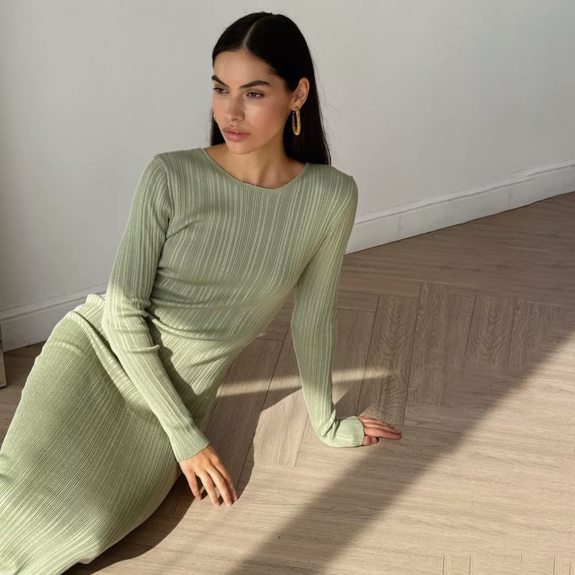 Striped Waist-Tight Knit Dress - Image 3