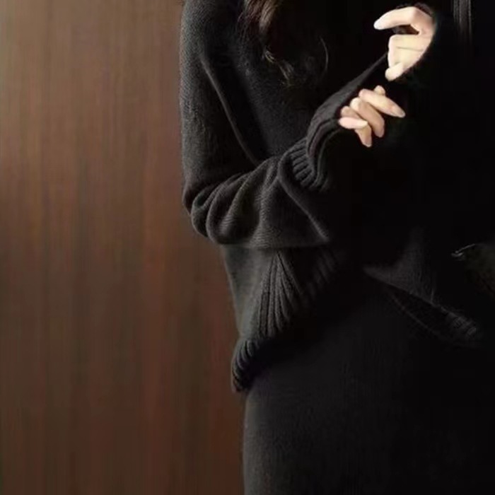 Fashion Woolen Skirt Set - Image 2